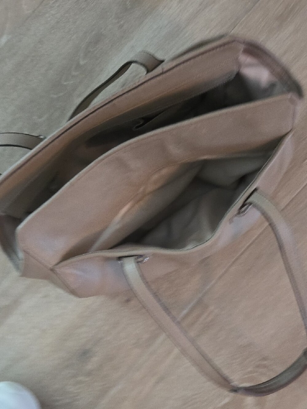 Coach Taupe Leather Shoulder Bag with Silver Hardware - Picture 4 of 5